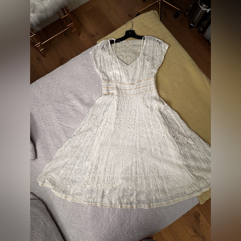 Johnny Was off white cream ivory rayon cotton eyelet dress size medium